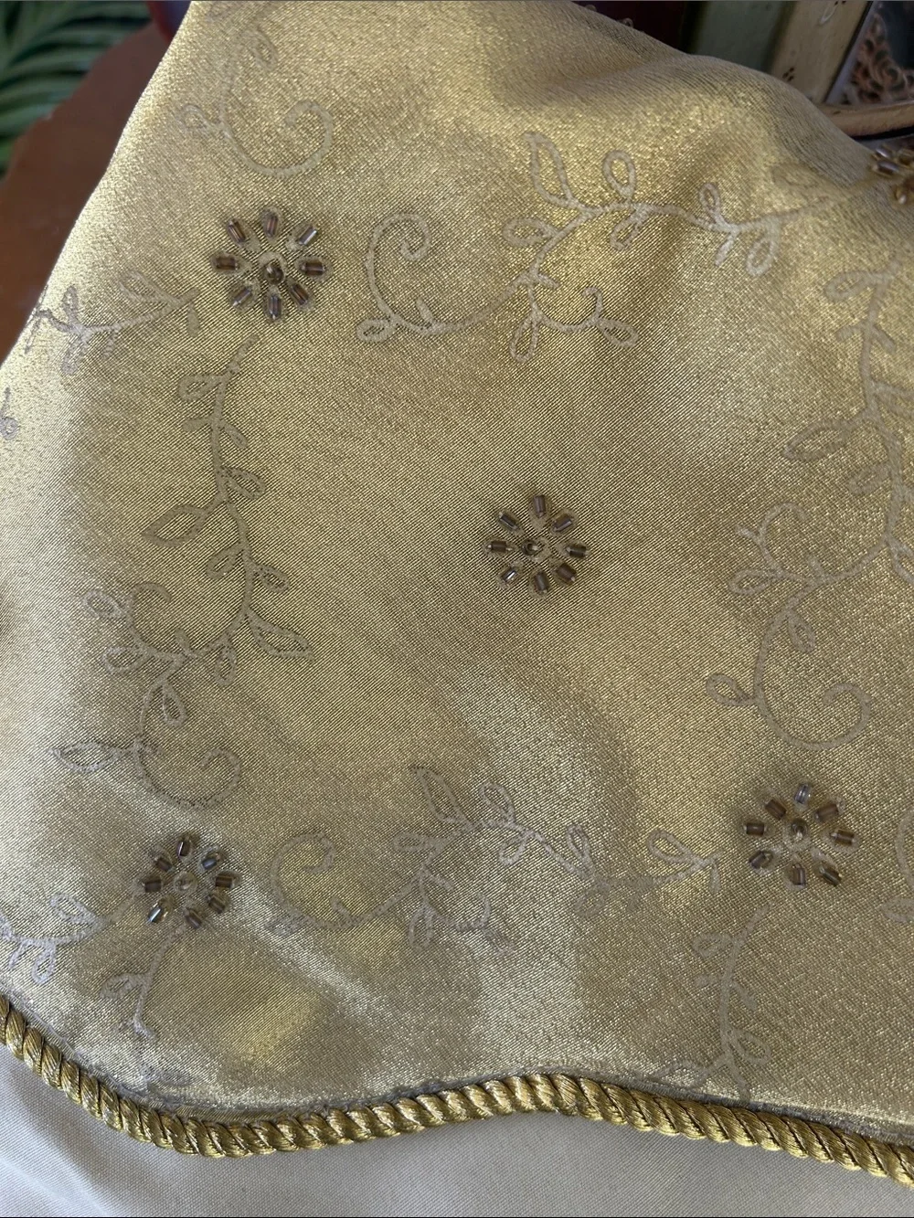 Vintage Gold Beaded Jacquard Table Runner with Tassels